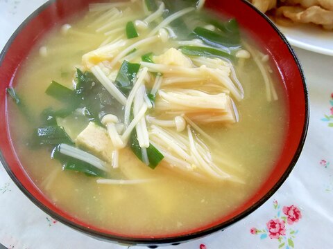 えのき、ニラ、油あげの簡単お味噌汁